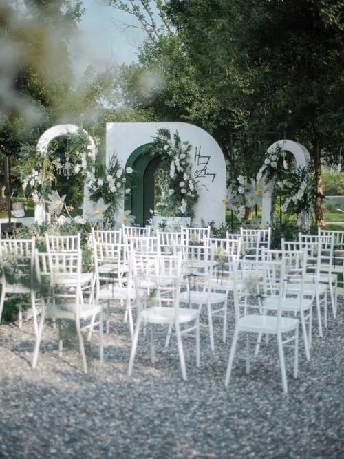 白绿营造的清新感是最自然的#户外 #永康户外婚礼 #婚礼策划